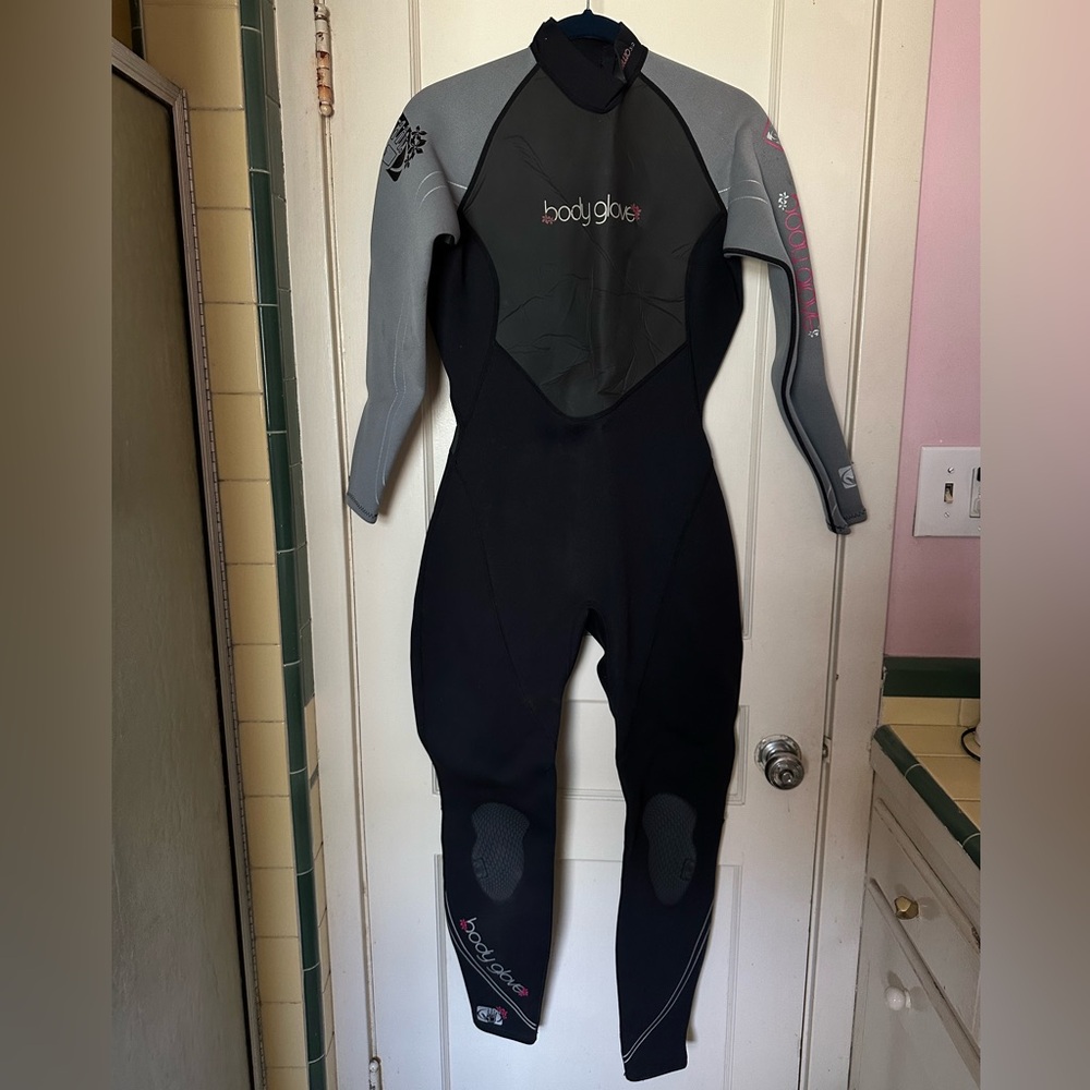 Body Glove Charcoal & Black Wetsuit